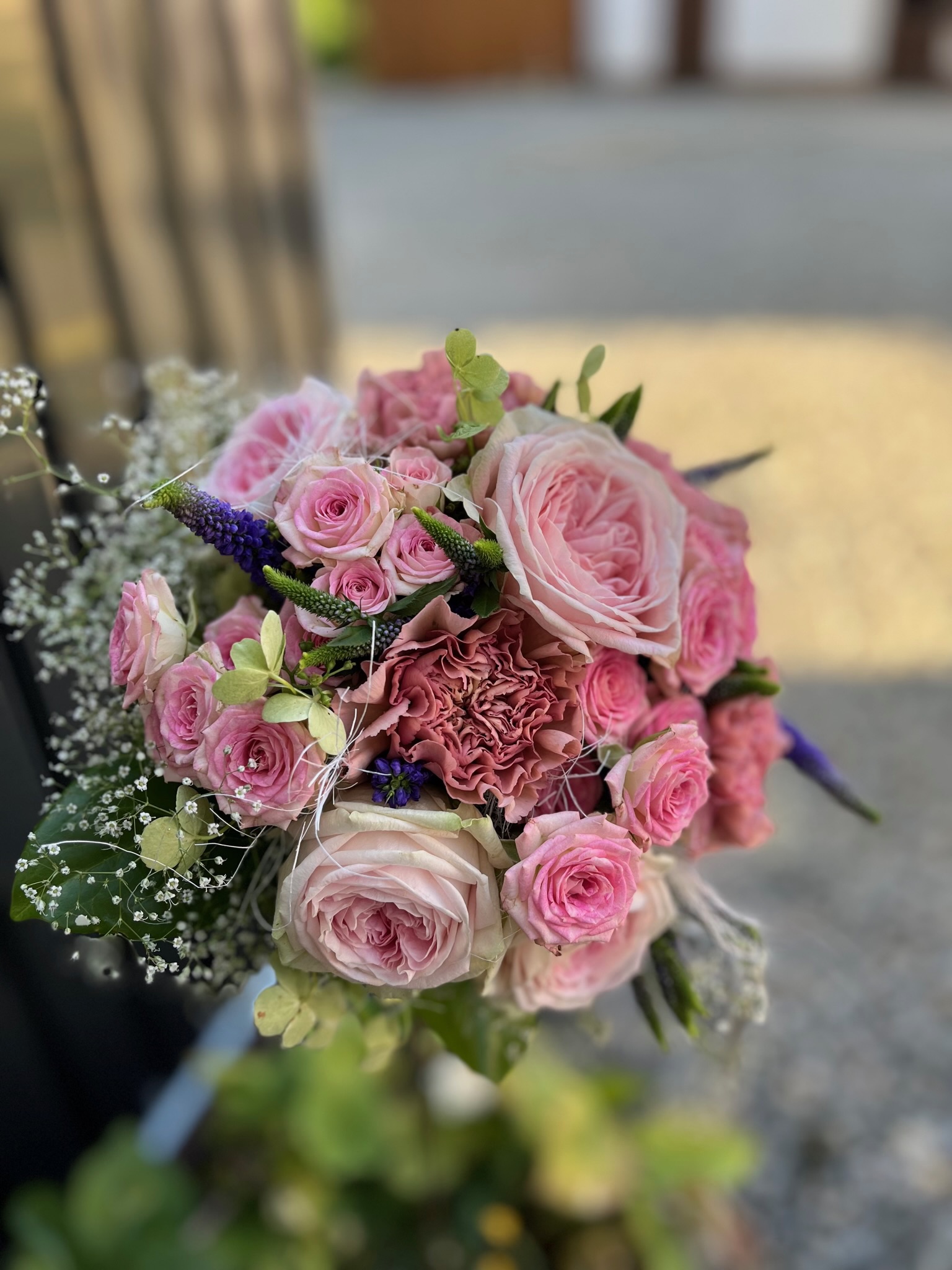 Zarte Pastellrosen für romantische Arrangements